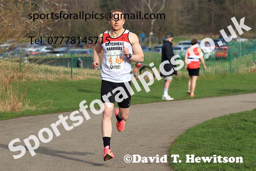 Senior and Veteran Men in the 2024 NECAA Road Relays Champs., Hetton Lyons Country Park, Hetton le Hole, County Durham. Photo: David T. Hewitson/Sports for All Pics